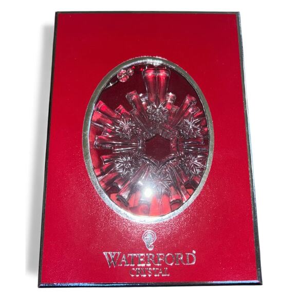 Waterford Crystal 2010 Christmas Wonders, Reindeer with Christmas Tree New - Picture 1 of 3